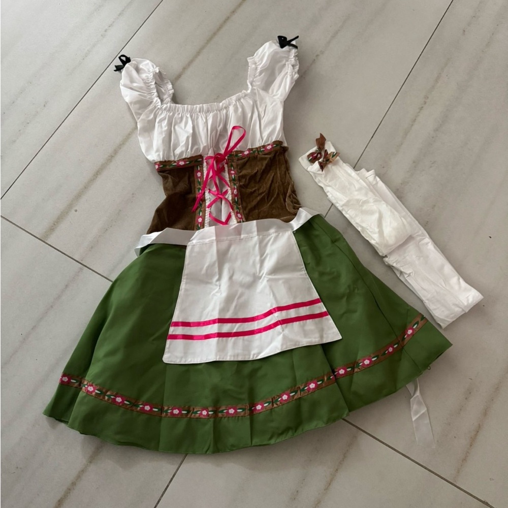 Traditional Green and White Dirndl Dress with Pink Accents